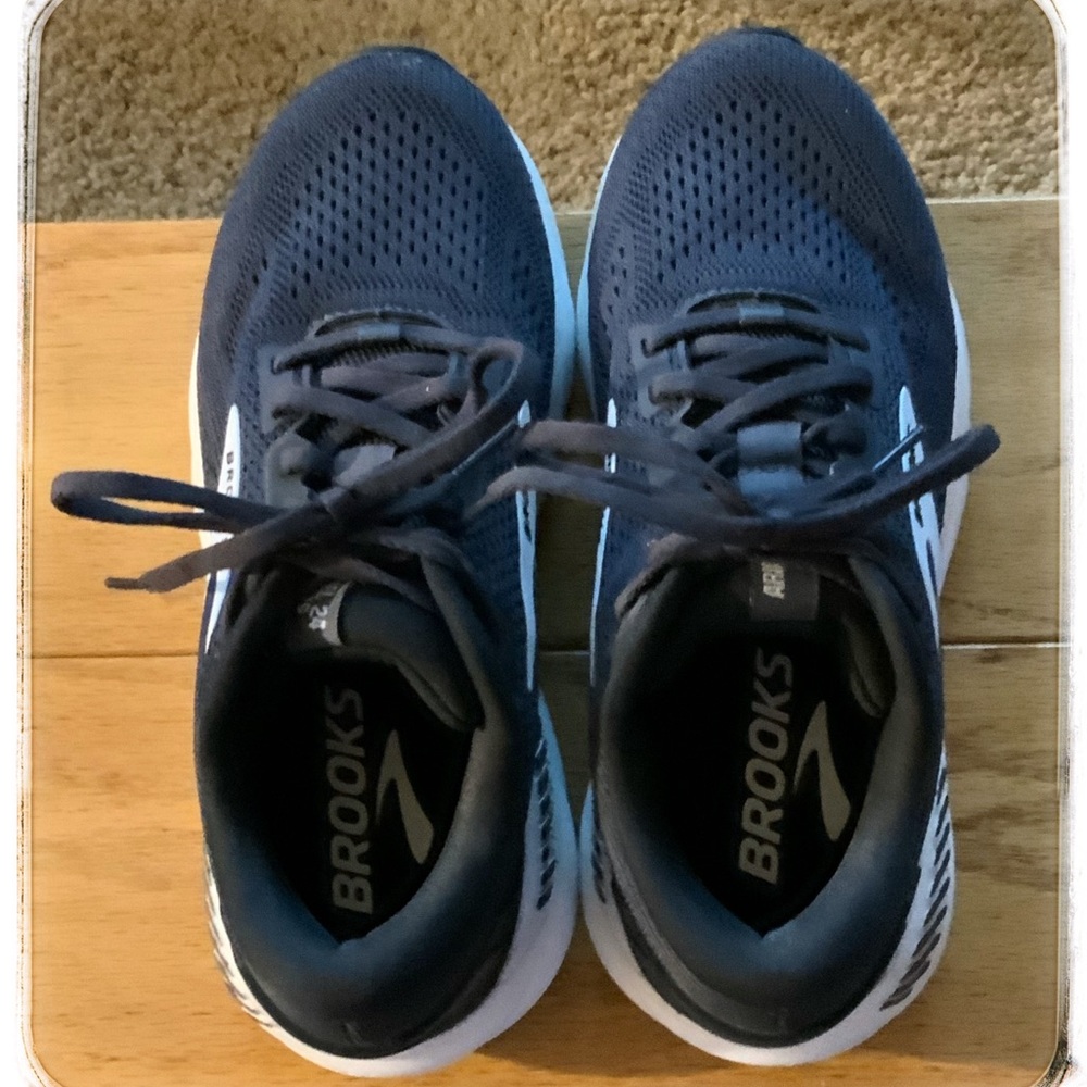 Brooks Dark Blue Athletic Shoes